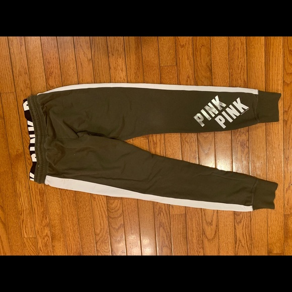 Comfy, warm joggers - Picture 3 of 11